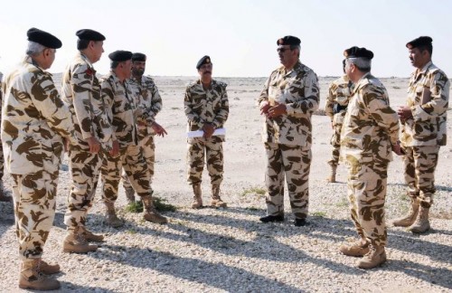 قائد قوة دفاع  البحرين في زيارة ميدانية لوحدات قوة الدفاع